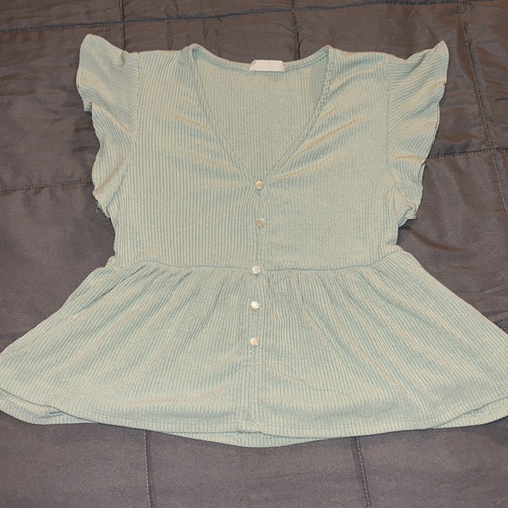 Altard State Sage Green Top. Size Medium, could fit size Small.